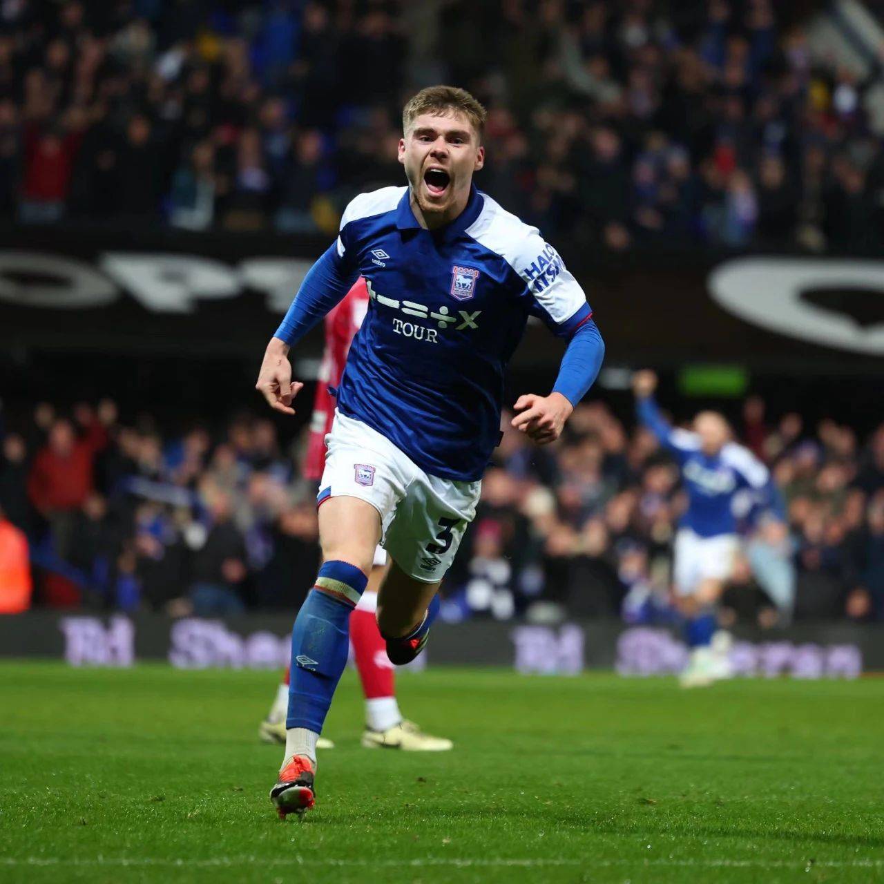 位德国中场 位德国中场