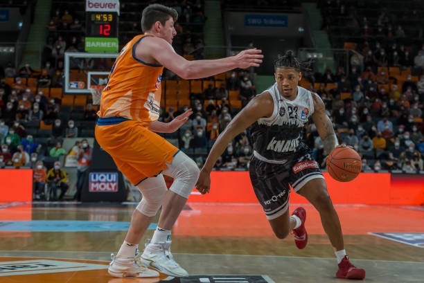 奏牢牢掌控 奏牢牢掌控