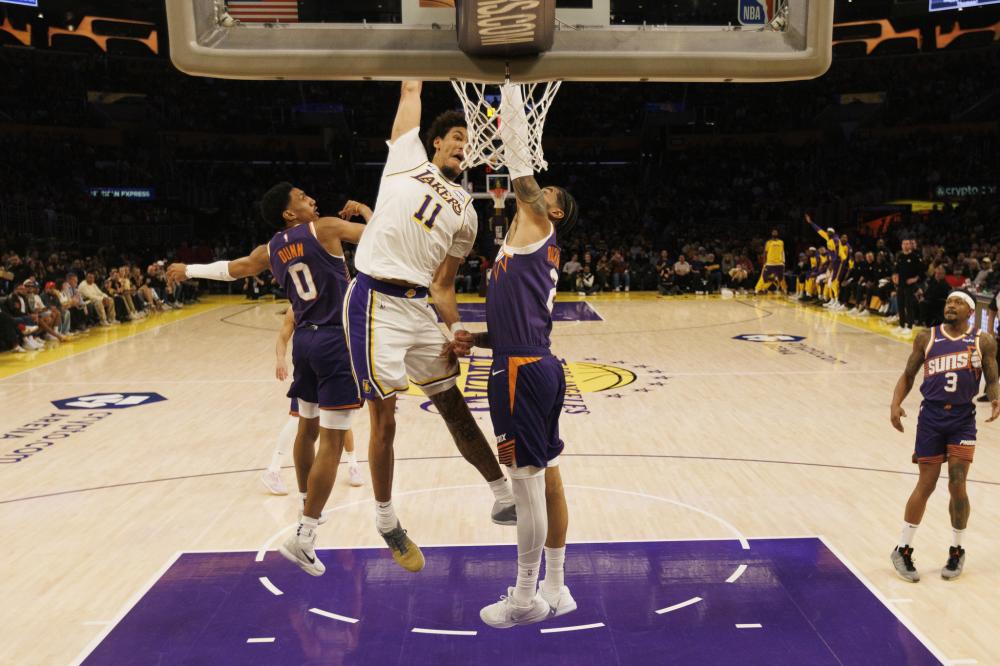 这使得他在 这使得他在